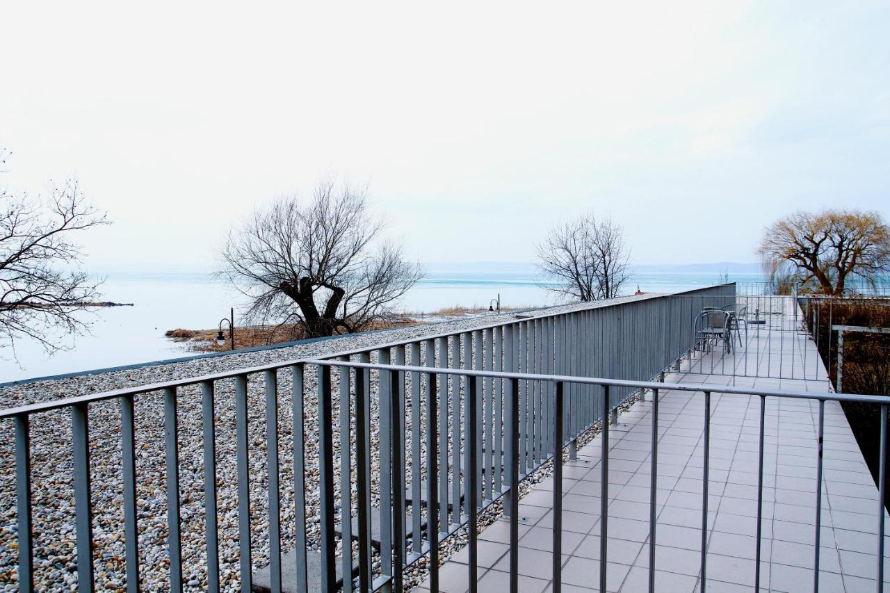 Club 218 Wellness Luxus Apartman Siófok Buitenkant foto